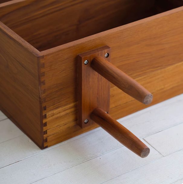 Teak storage cabinet II — Teak Series