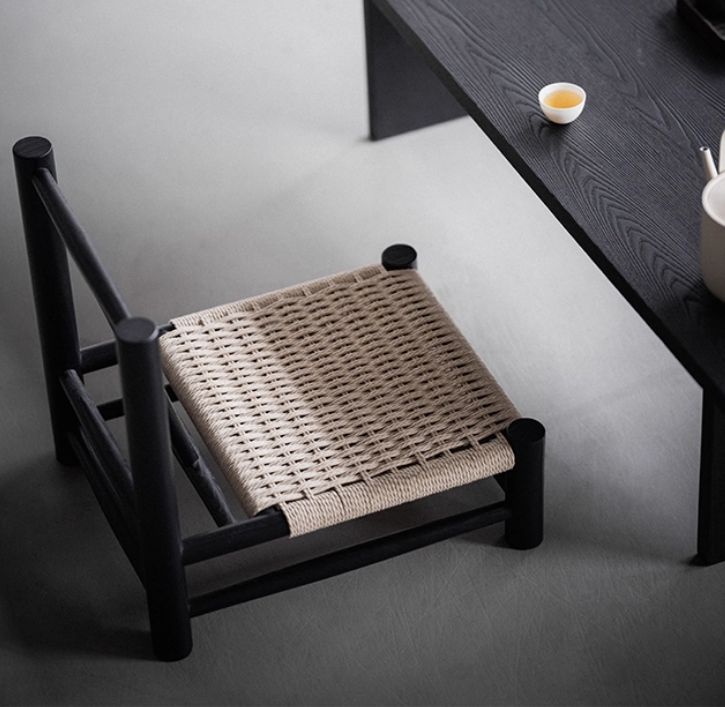 Fine Grass tatami low stool — Charcoal Series