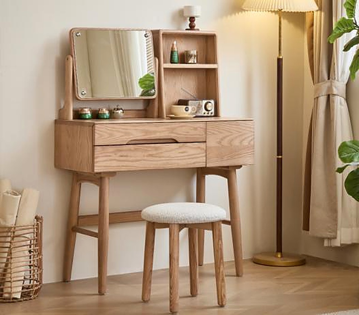 Dressing table with drawers